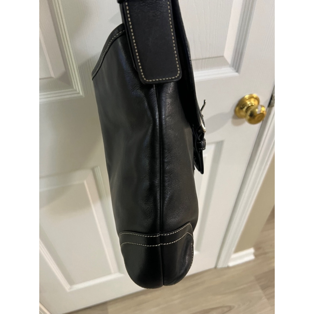 Coach 2003 soho flap buckle crossbody Black pre owned excellent for age - Picture 4 of 11